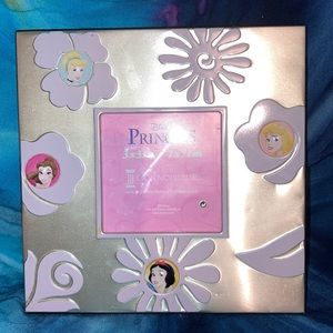 🍬3/$25 Disney princess picture frame